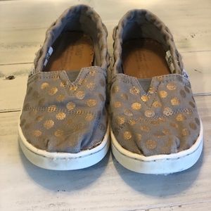 Polka dot Toms size y13 (little girls)